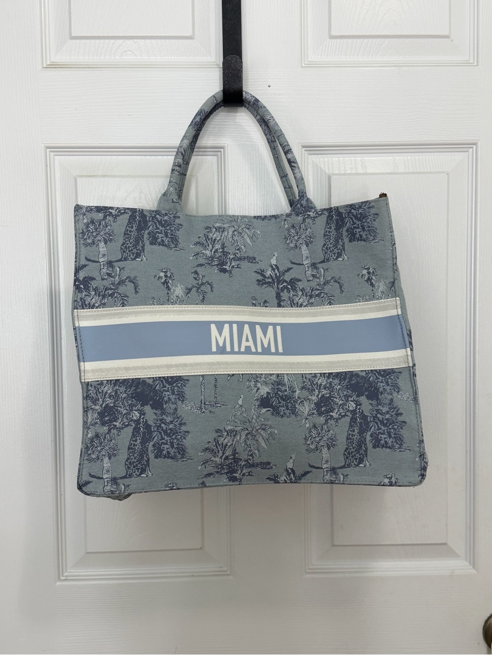 Twig & Arrow Miami Printed Canvas Tote Bag in Light Blue
